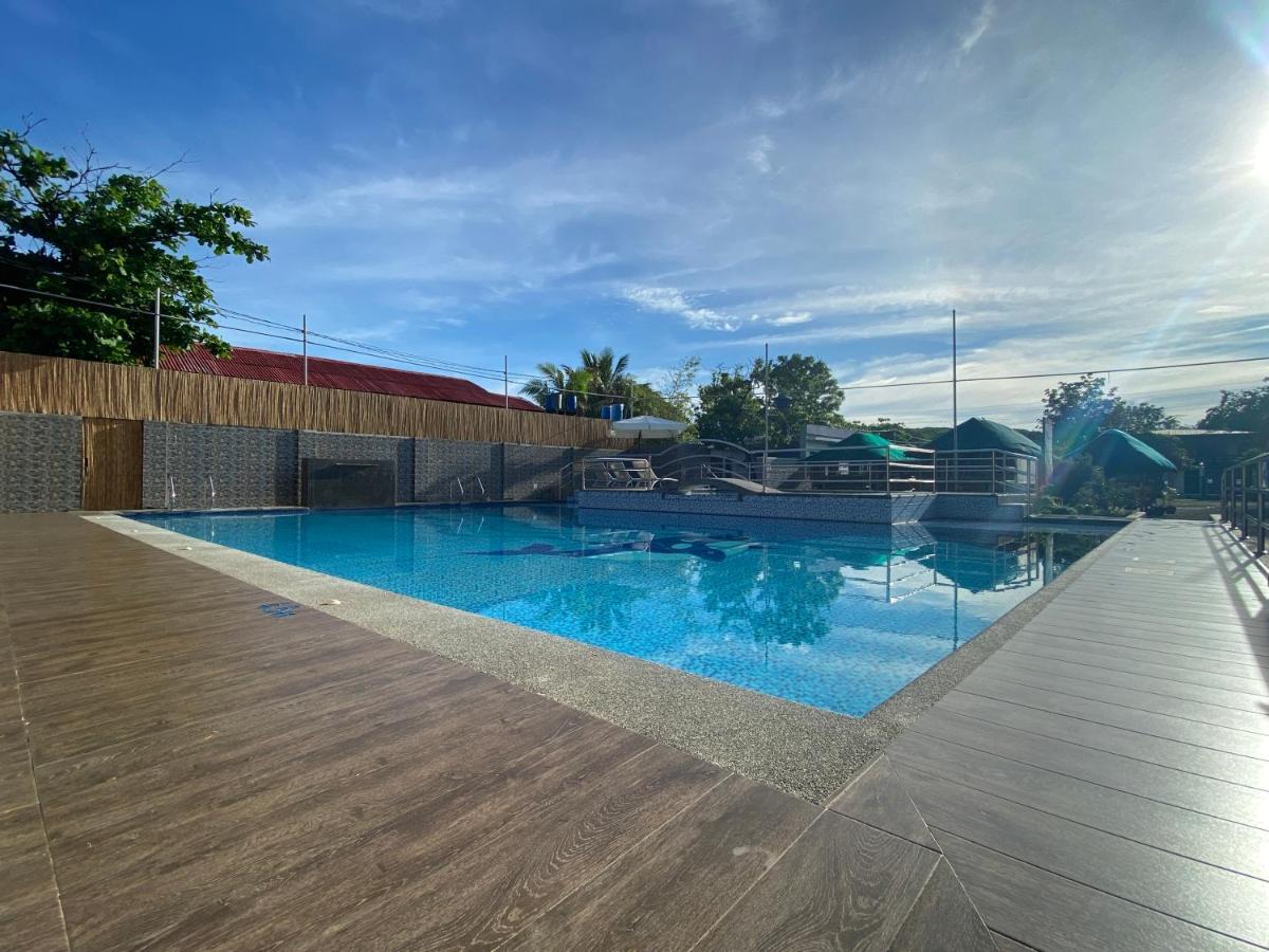 Hip Nautic Beach Resort Powered By Cocotel ลีอัน ภายนอก รูปภาพ