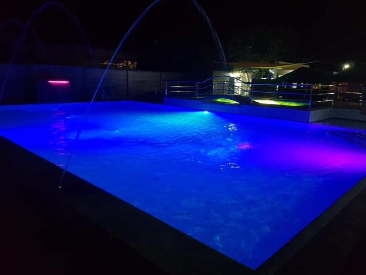 Hip Nautic Beach Resort Powered By Cocotel ลีอัน ภายนอก รูปภาพ